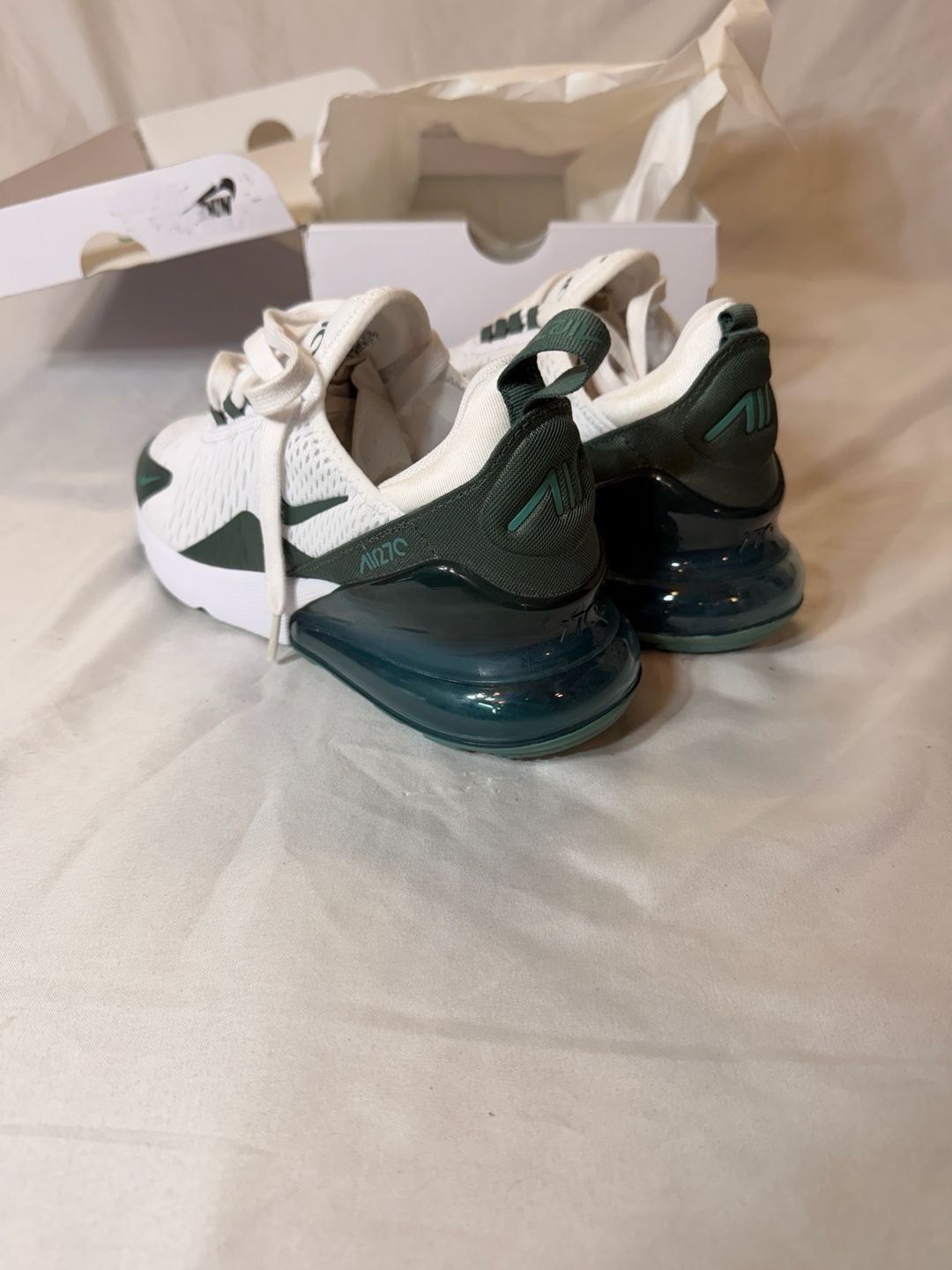 Nike Women's Air Max 270 White/Vintage Green-Bioastal Sneakers Size 6.5 4