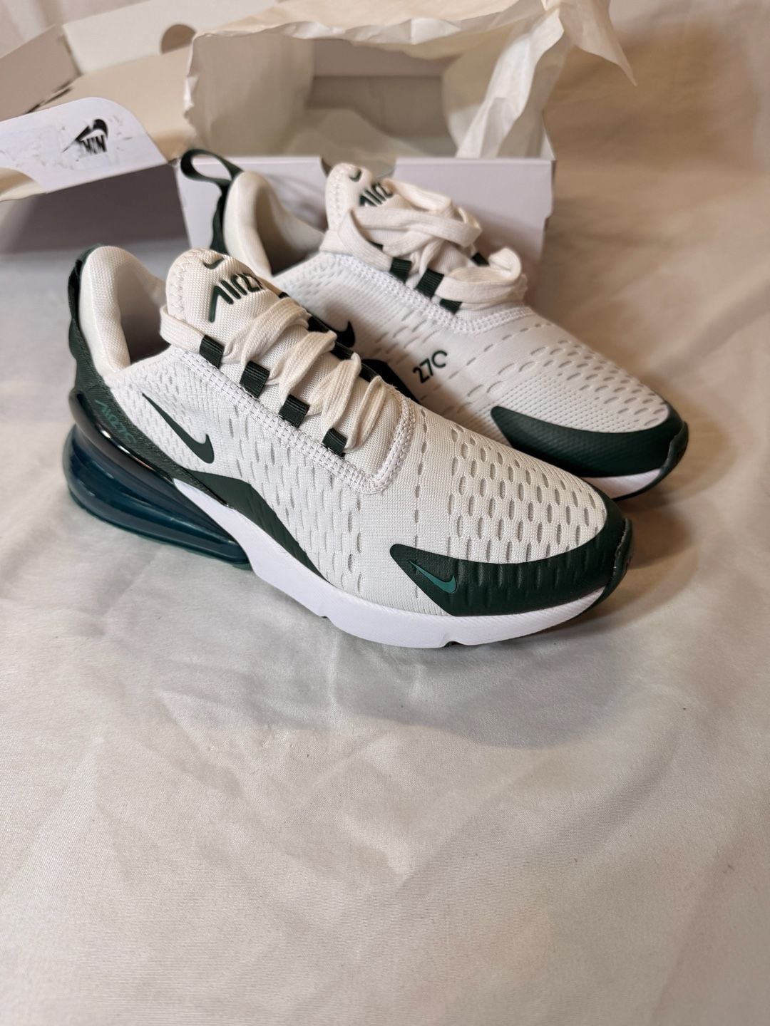 Nike Women's Air Max 270 White/Vintage Green-Bioastal Sneakers Size 6.5 6