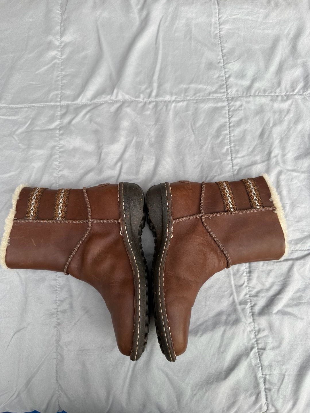 UGG Australia Lillie Womens Brown Leather Boots Sheepskin Lined Size 8 5
