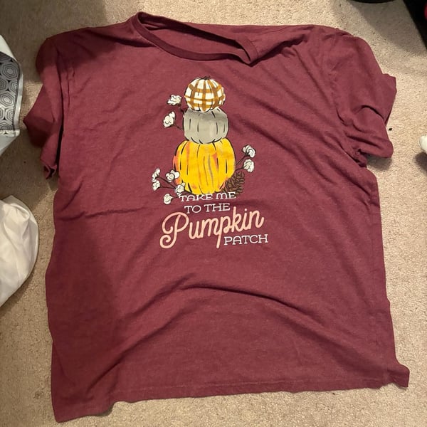 Lincoln Outfitter's Women's Pumpkin Patch T-Shirt Tawny Port Light Heather
