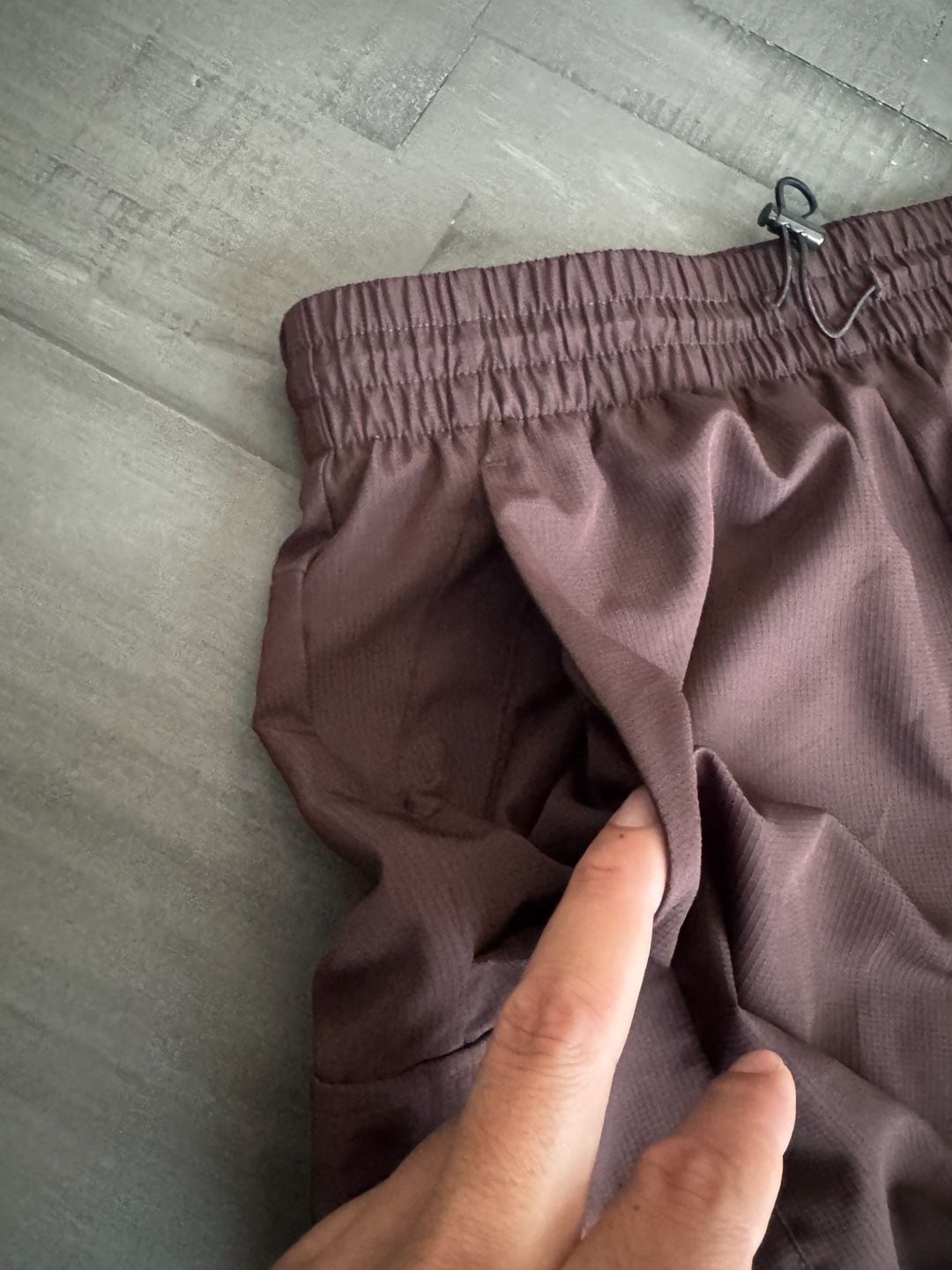 Adidas Brown Cargo Shorts with Drawstring and Iridescent Logo Size M 9