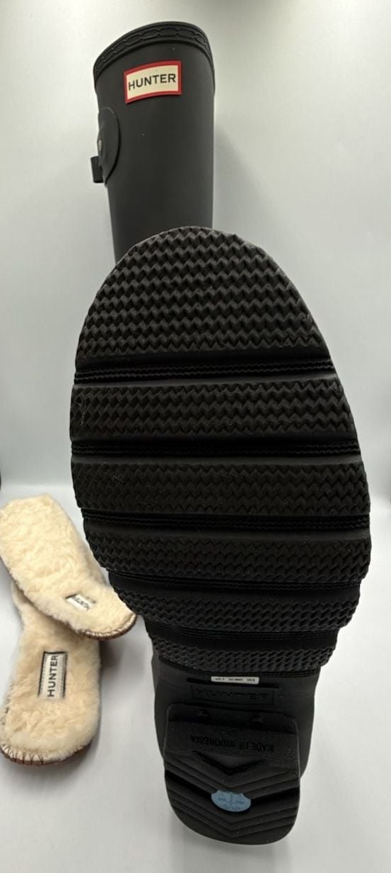 Hunter Original Tall Black Rain Boots Shearling Insoles 
Size US 9 UK 7
#BB 002 7