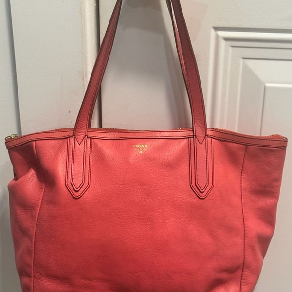 Fossil Sydney Coral Pebbled Leather Zip Top Tote Shoulder Bag