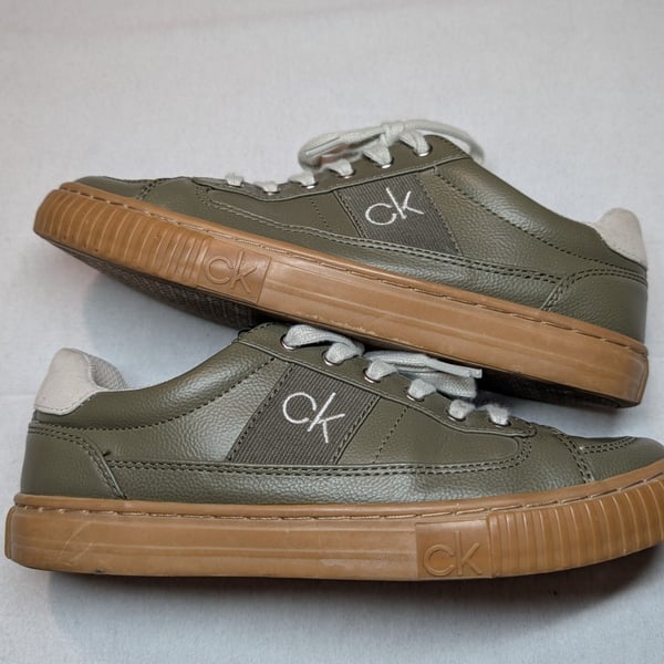 Calvin Klein Women's Narissa Sneaker Olive Green Gum Sole
