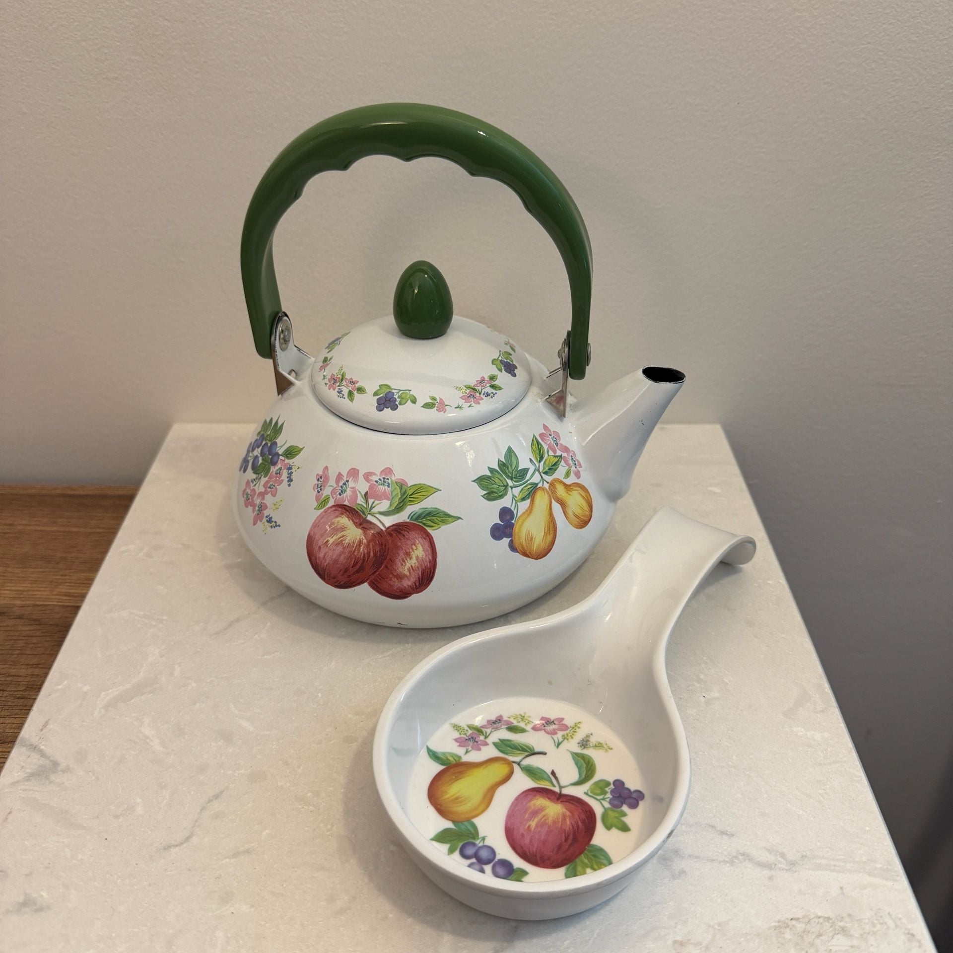Reston Lloyd Eurita Fruit Enamel Tea Kettle + Spoon Rest Vintage Cottagecore 3