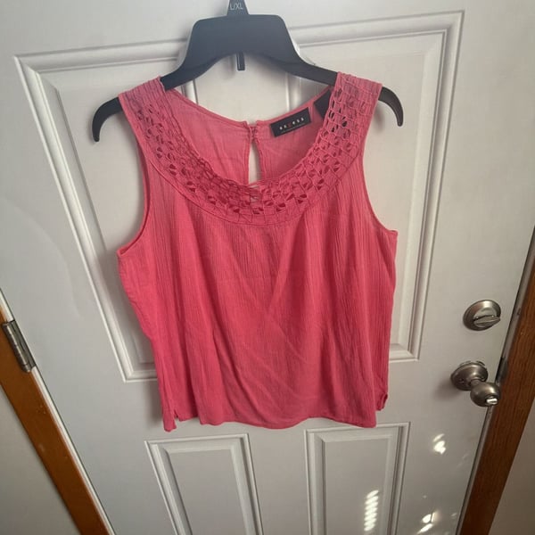 Axcess Women's Pink Sleeveless Crochet Trim Scoop Neck Tank Top Blouse