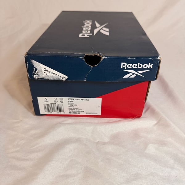 Reebok Court Advance Kids Sneakers Black White Gum Size 5