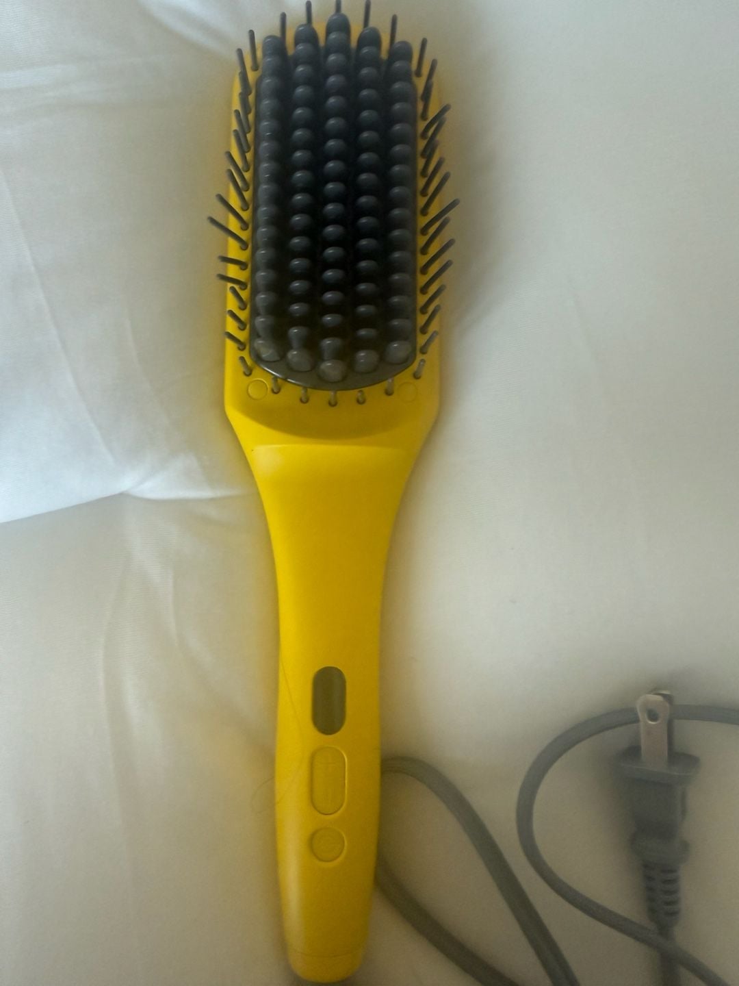 Drybar The Brush Crush Heated Straightening Brush 1