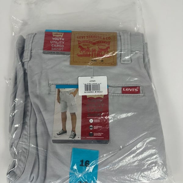 Levis Boys 16 Youth Utility Cargo Shorts Gray NWT Comfort Stretch Waist 28