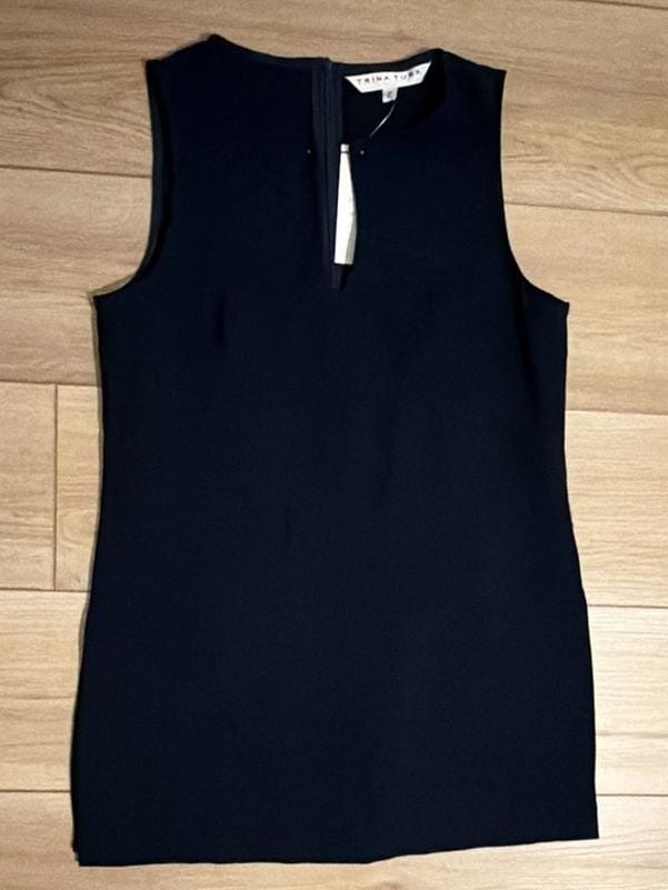 Trina Turk Navy Blue Split Neck Tank Top Blouse size 2 6