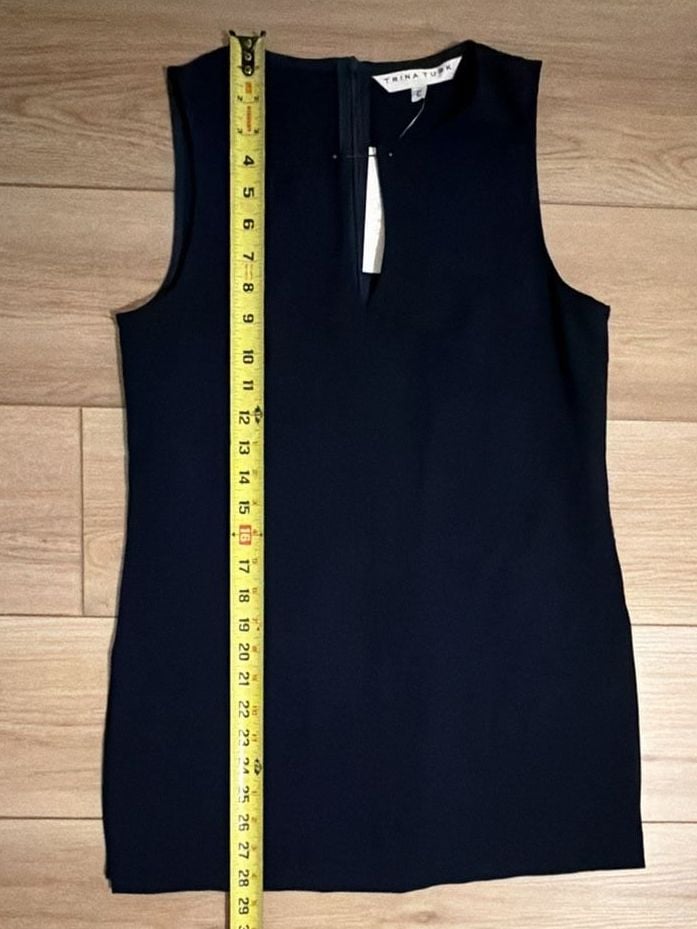 Trina Turk Navy Blue Split Neck Tank Top Blouse size 2 2