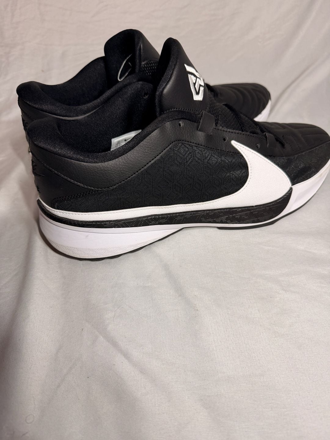 Nike Zoom Freak 5 TB Black White Basketball Shoes DZ2946-001 5