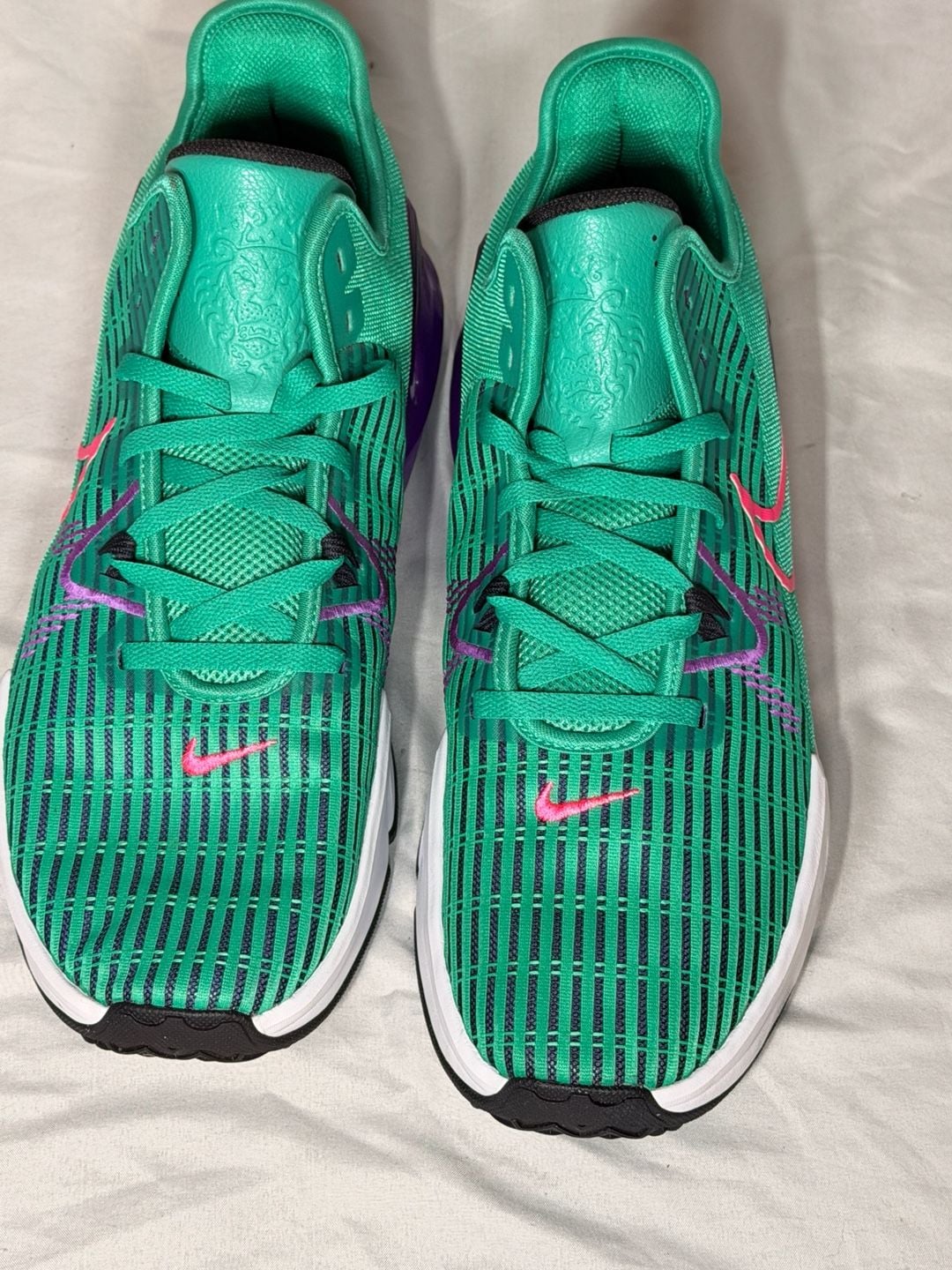 Nike LeBron Witness 6 Emerald Berry Basketball Shoes CZ4052-300 2