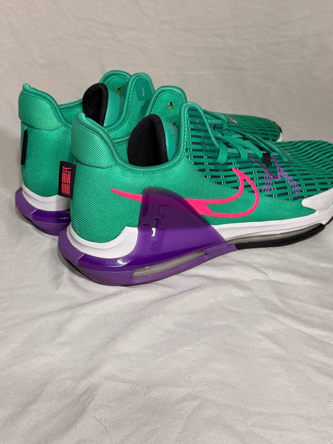 Nike LeBron Witness 6 Emerald Berry Basketball Shoes CZ4052-300 5