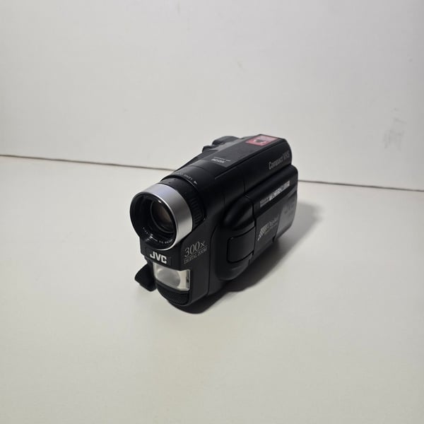 JVC GR-AXM225U Compact VHS Camcorder Video Camera Recorder