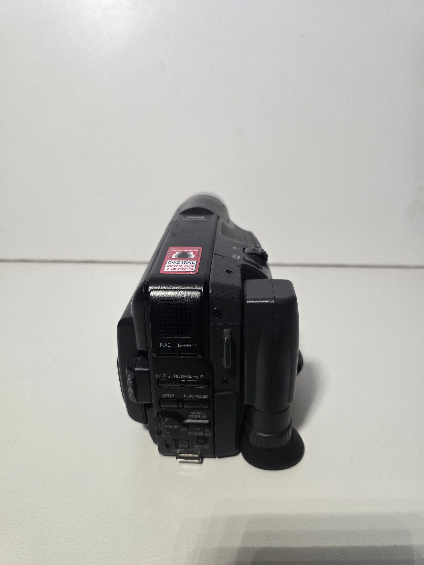 JVC GR-AXM225U Compact VHS Camcorder Video Camera Recorder 3