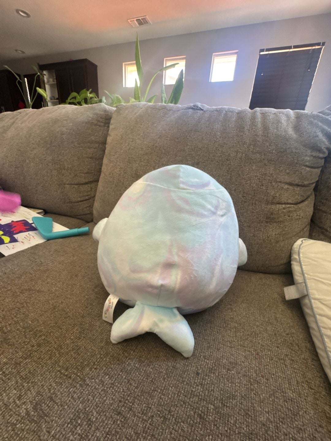Squishmallows Laslow the Beluga Whale Tie-Dye Plush Stuffed Animal 2