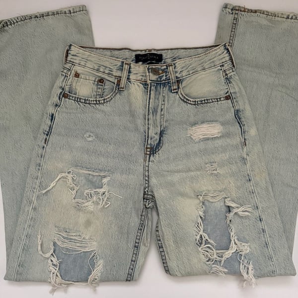 Aeropostale 90s Baggy Distressed Light Wash Denim Jeans