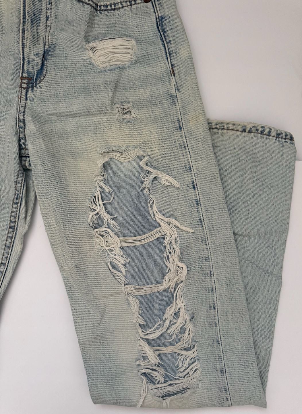 Aeropostale 90s Baggy Distressed Light Wash Denim Jeans 4