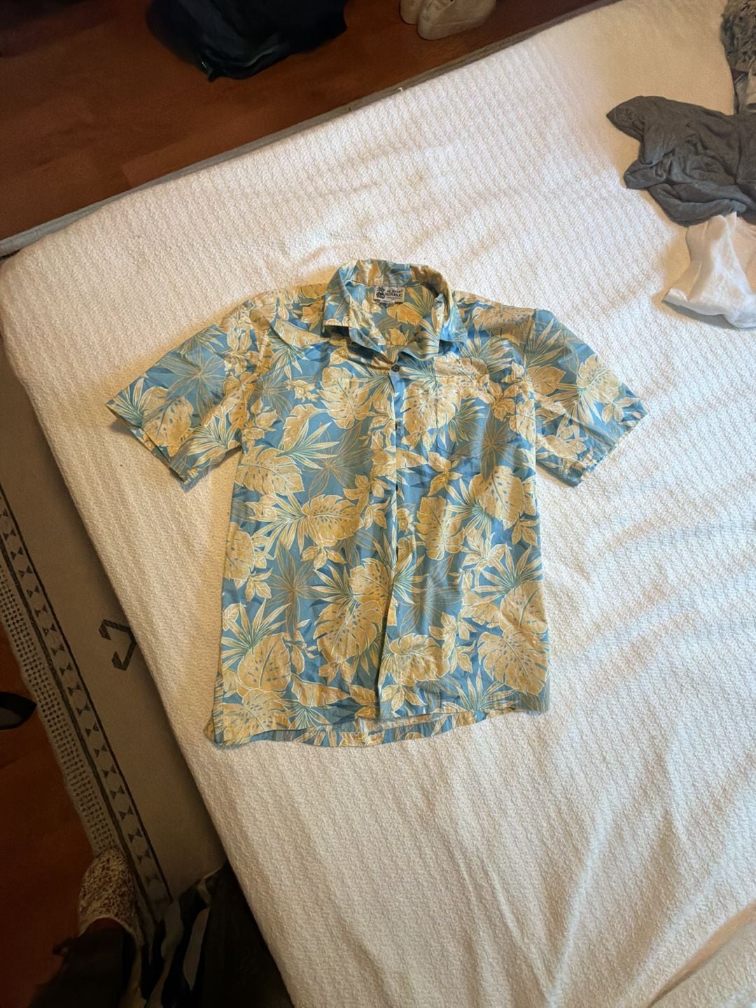 Aloha Republic Vintage Made in Hawaii Blue and Yellow Tropical Leaf Hawaiian Shirt 2