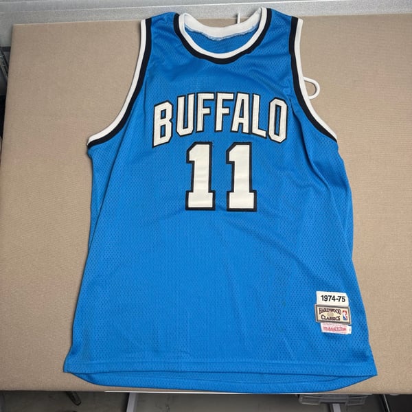Mitchell & Ness Bob McAdoo #11 Buffalo Braves 1974-75 Hardwood Classics Size 54