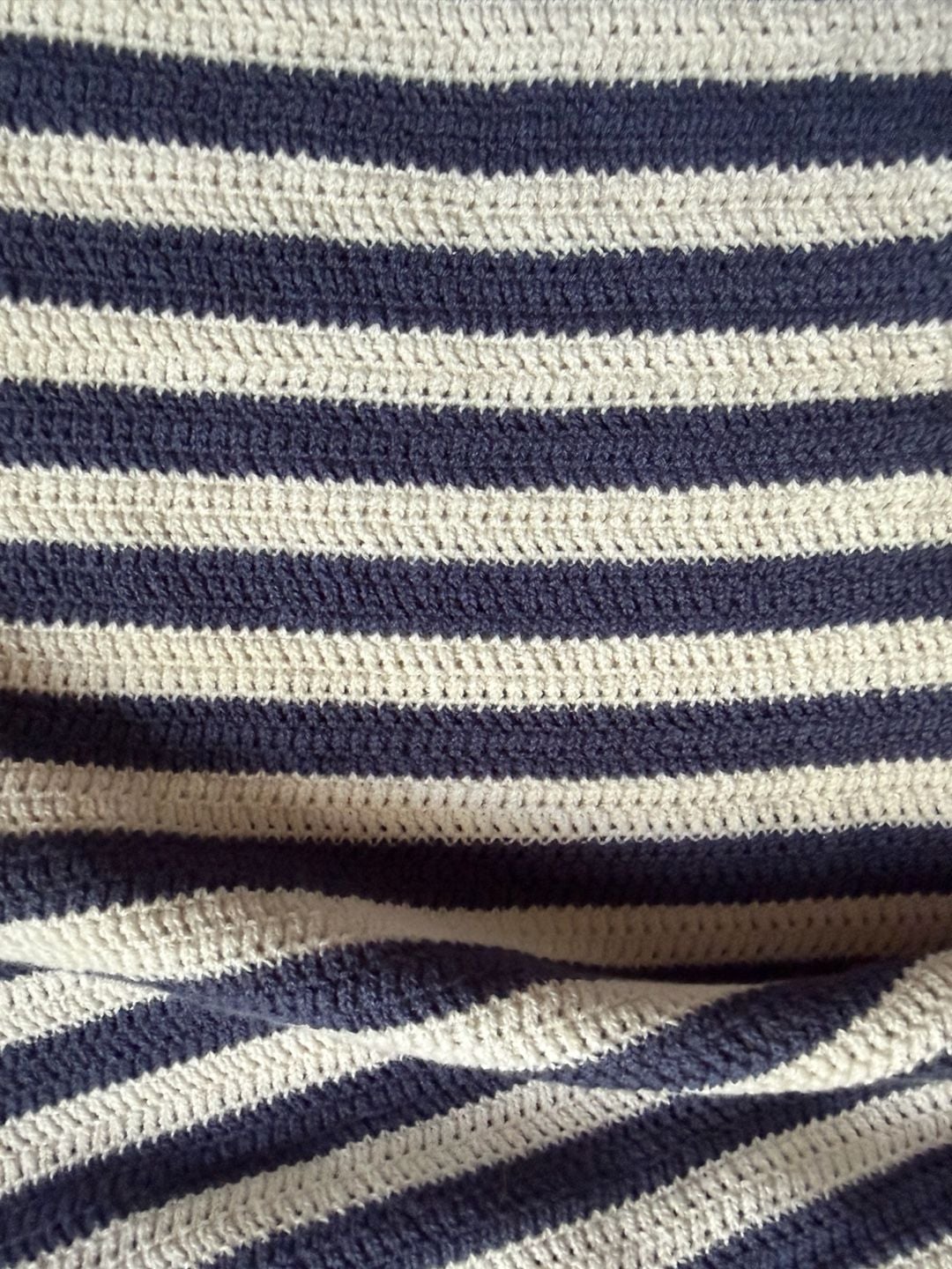 Universal Thread Women's Navy and White Striped Crocheted Tube Top Size XL 4