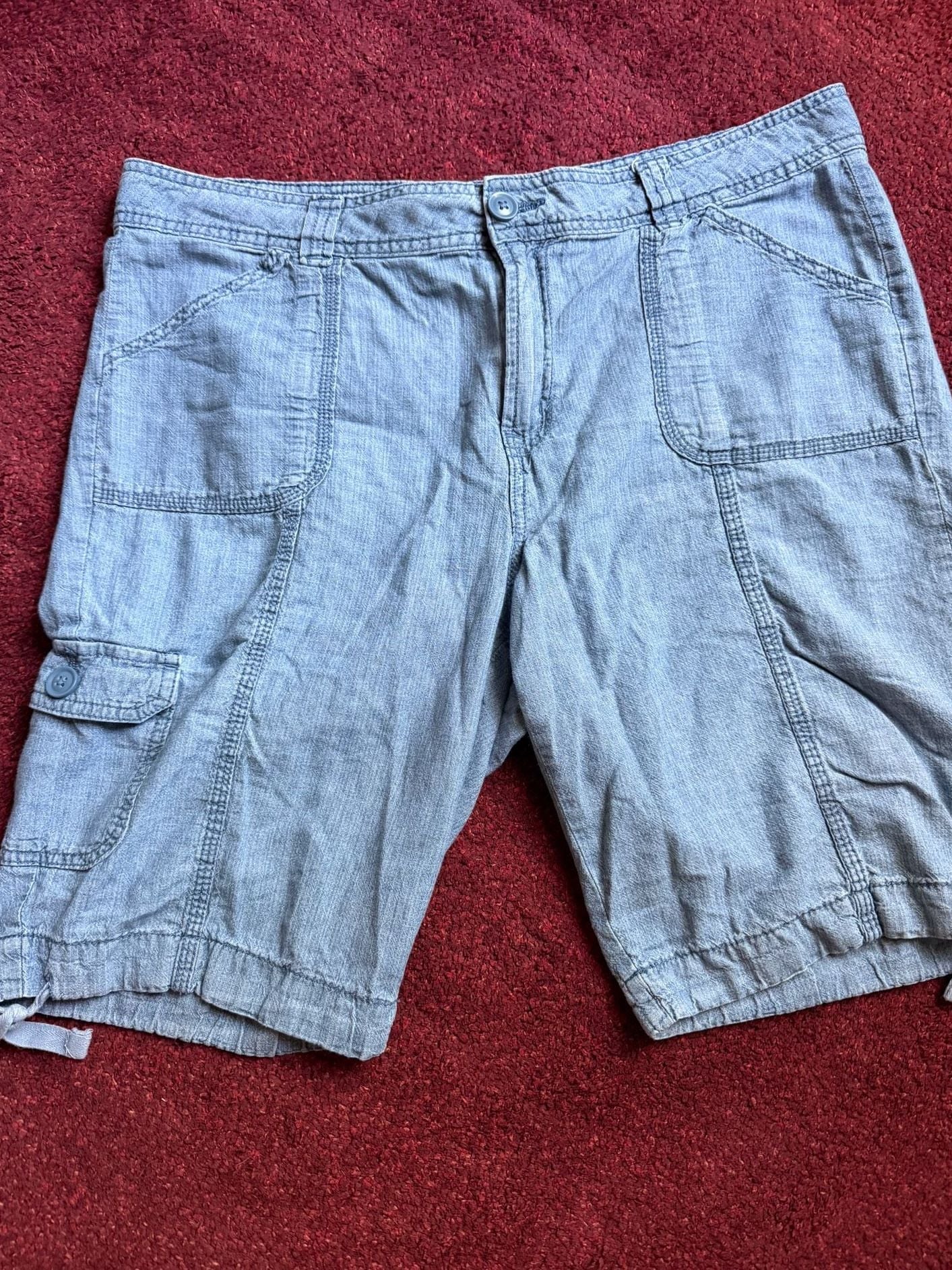 St. John's Bay Women's Size 12 Blue Cargo Drawstring Leg Shorts 2