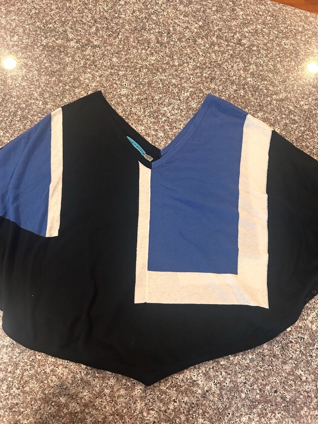 alice + olivia Colorblock V-Neck Batwing Sleeve Poncho Top 3