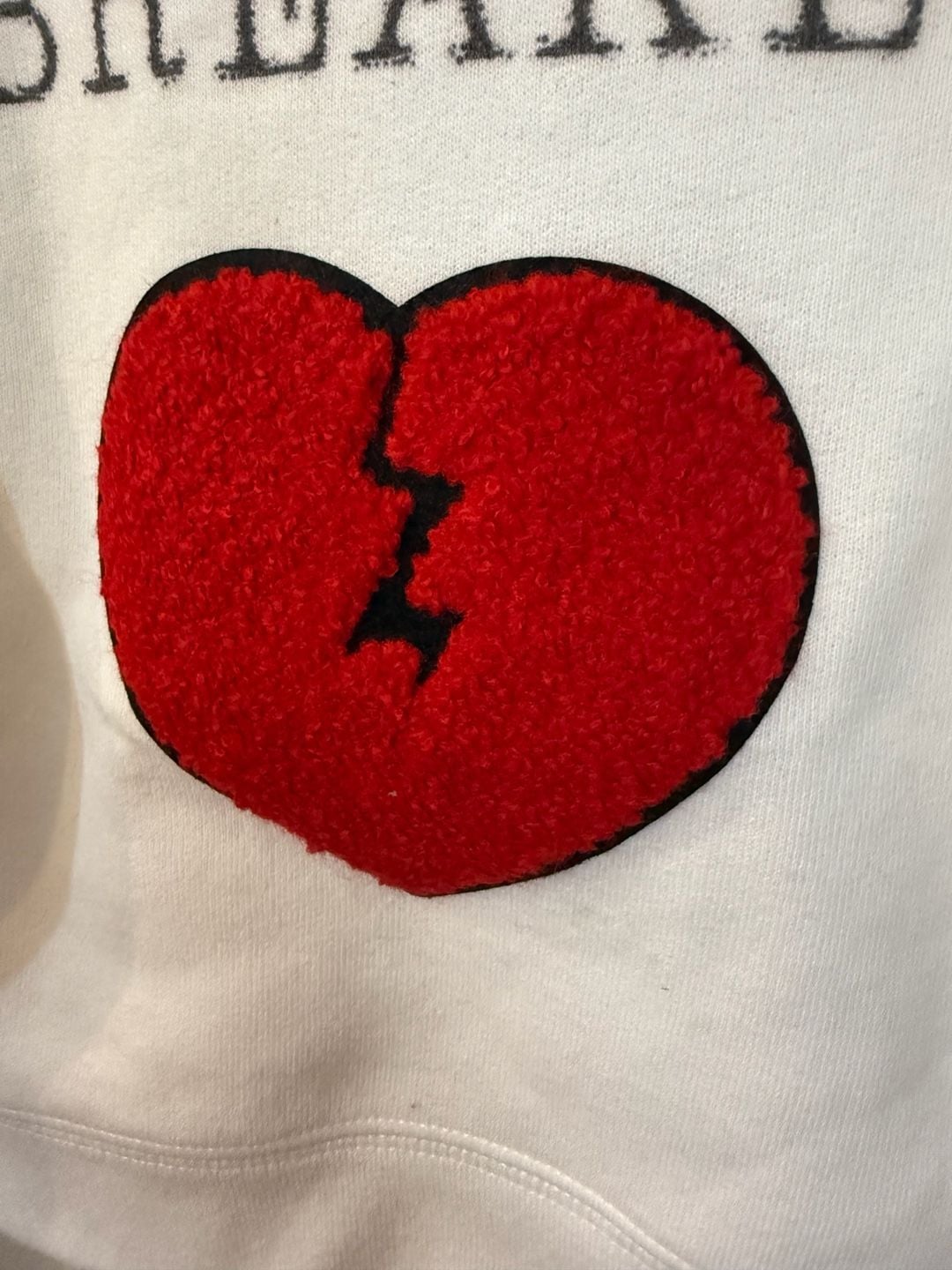 Judith March kids Heart Breaker White Sweatshirt with Chenille Heart Patch 4