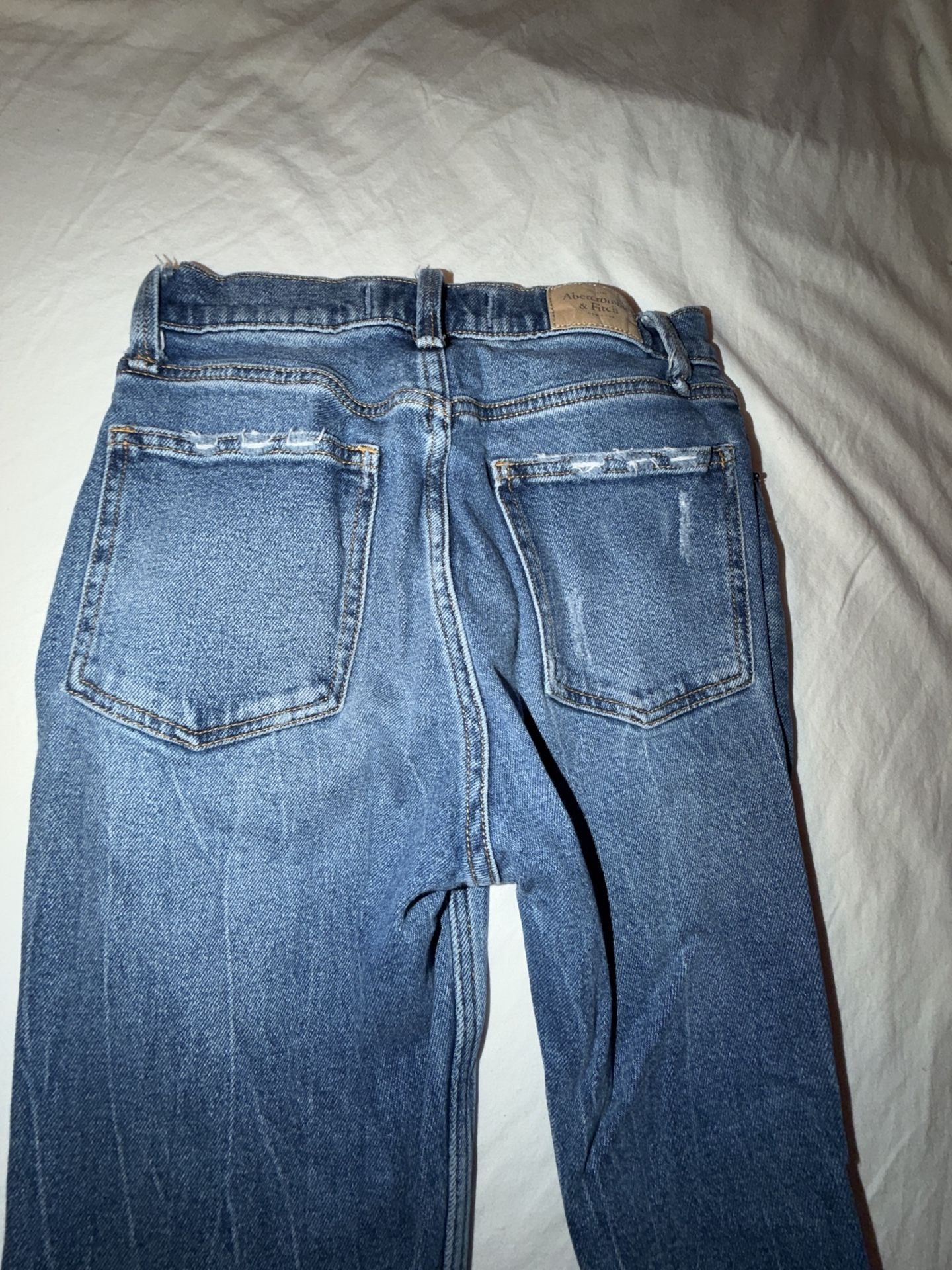 Abercrombie & Fitch Mom Jeans Distressed Size 25 0S 9