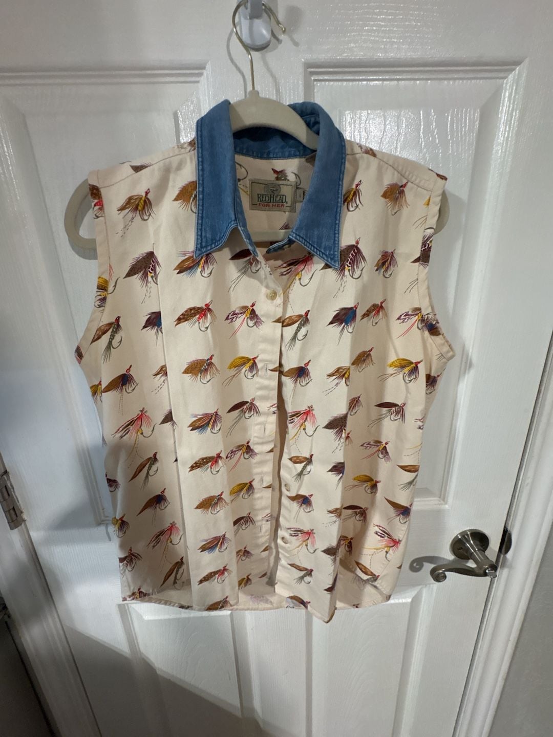 RedHead For Her Vintage Fishing Fly Print Sleeveless Button-Down Shirt 2