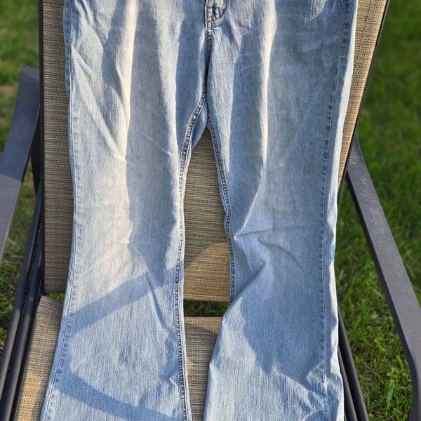 Bongo Vintage Y2K Light Wash Flare Jeans Size 11