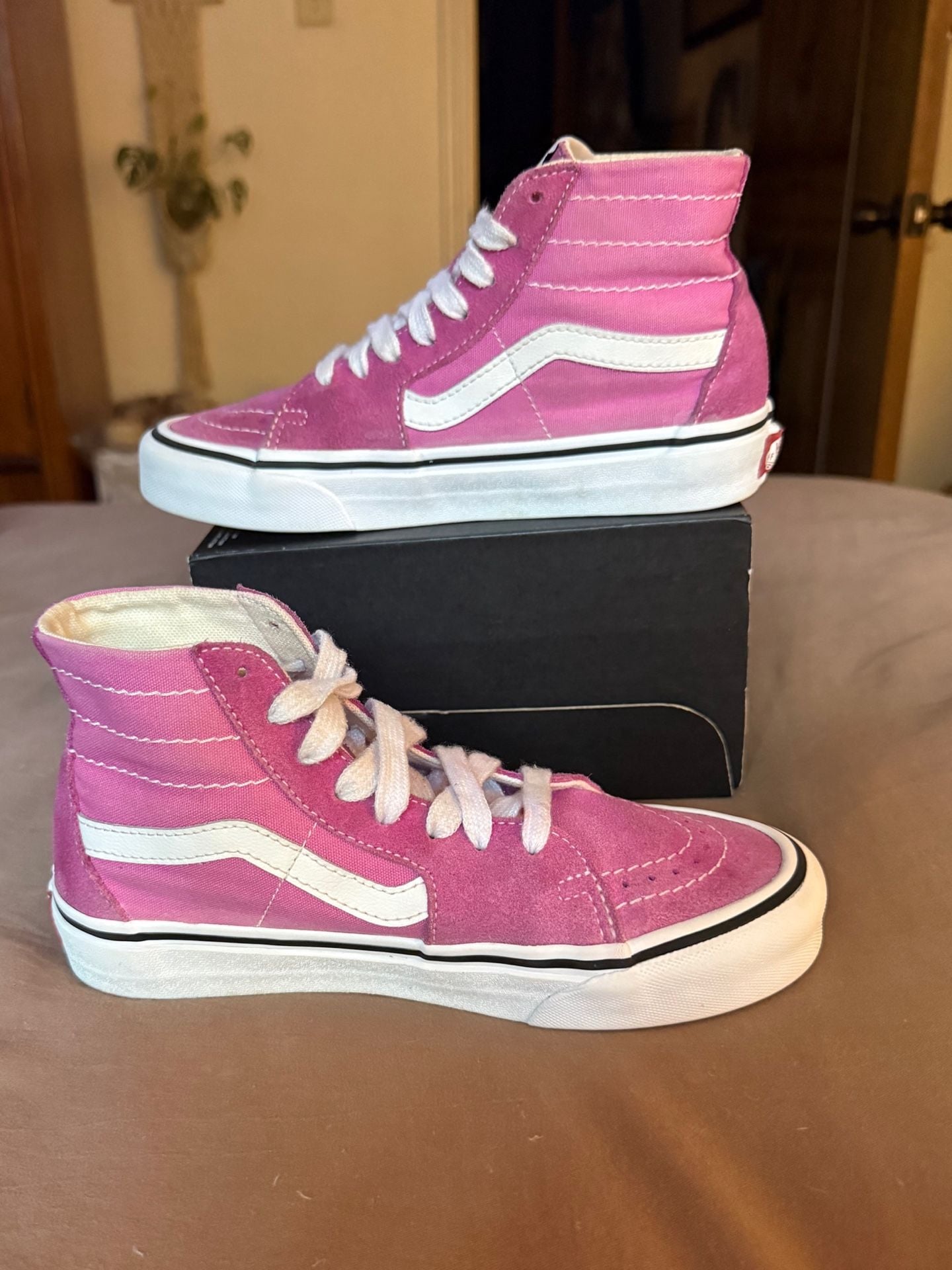 Vans Sk8-Hi High-Top Sneakers Pink and White Suede Canvas Skate Shoe 8