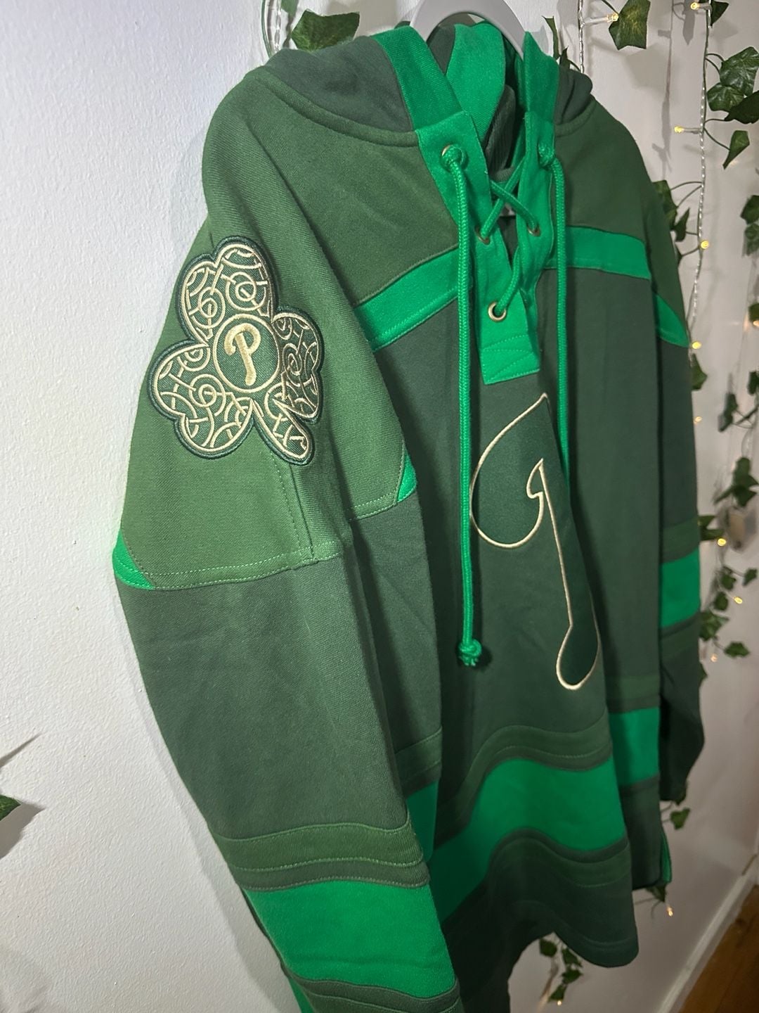 '47 Brand Philadelphia Phillies St. Patrick's Day McLucky Superior Lace-Up Hoodie 2
