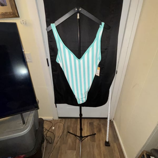 Kona Sol Aqua White Striped One Piece Swimsuit Medium 8/10