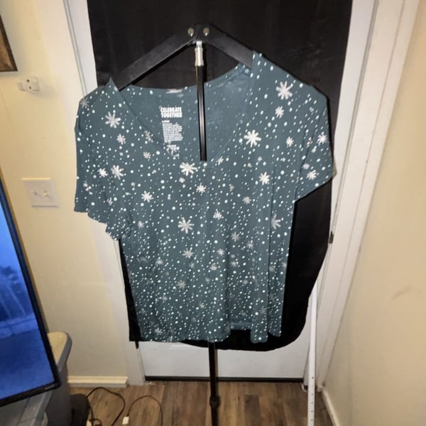 Celebrate Together Green Snowflake and Polka Dot V-Neck Short Sleeve T-Shirt