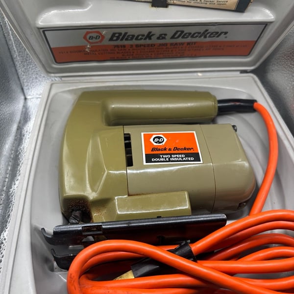 Vintage Black & Decker 7519 2-Speed Jig Saw Kit with Case and Accessories
