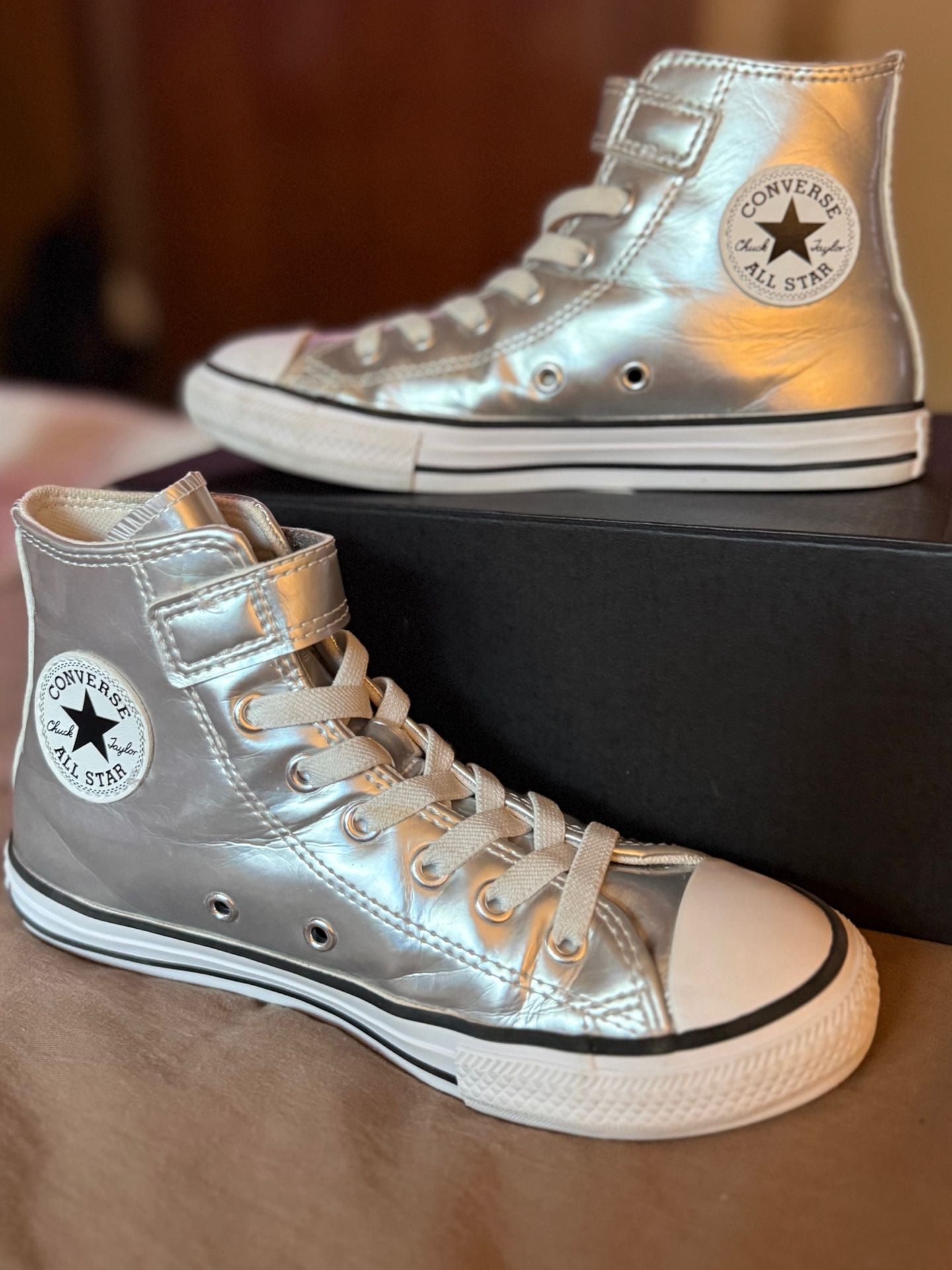 Converse Kids' Chuck Taylor All-Star Metallic Silver High Top Shoes 7