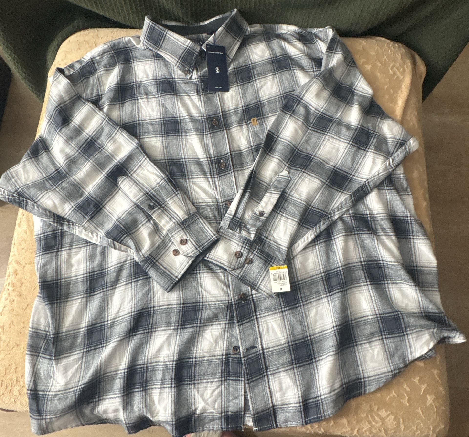 IZOD Men's Big & Tall Long Sleeve Plaid Flannel Button-Down Shirt Gray 4XB 5