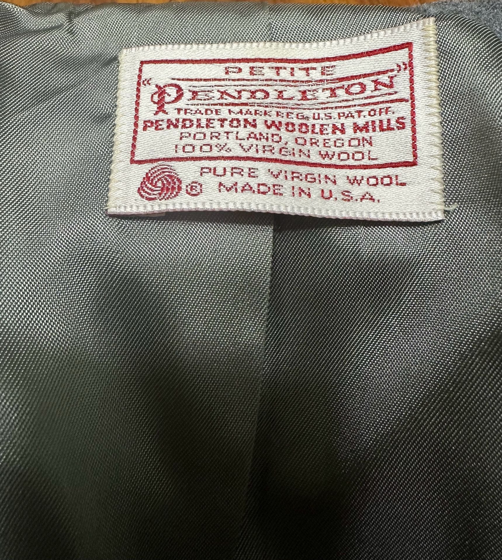 Womens Pendleton Petite 100% Virgin Wool Gray Blazer Jacket Size 2 **Flaws** 5