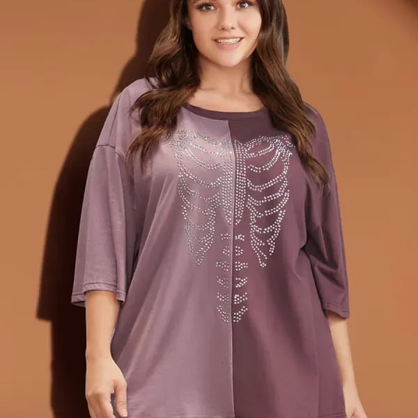 BloomChic M - 1X  10 -14 oversized Rhinestone Skeleton Halloween  T shirt 