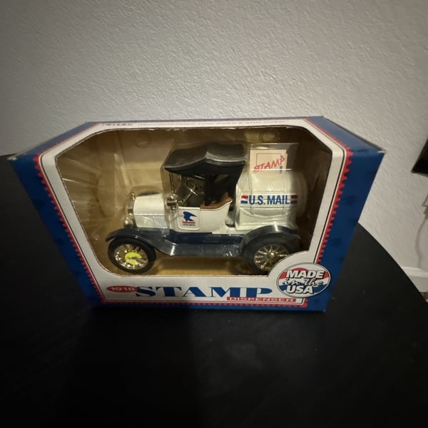 Vintage 1918 ERTL U.S. Mail Stamp Dispenser Ford Model T Diecast Vehicle