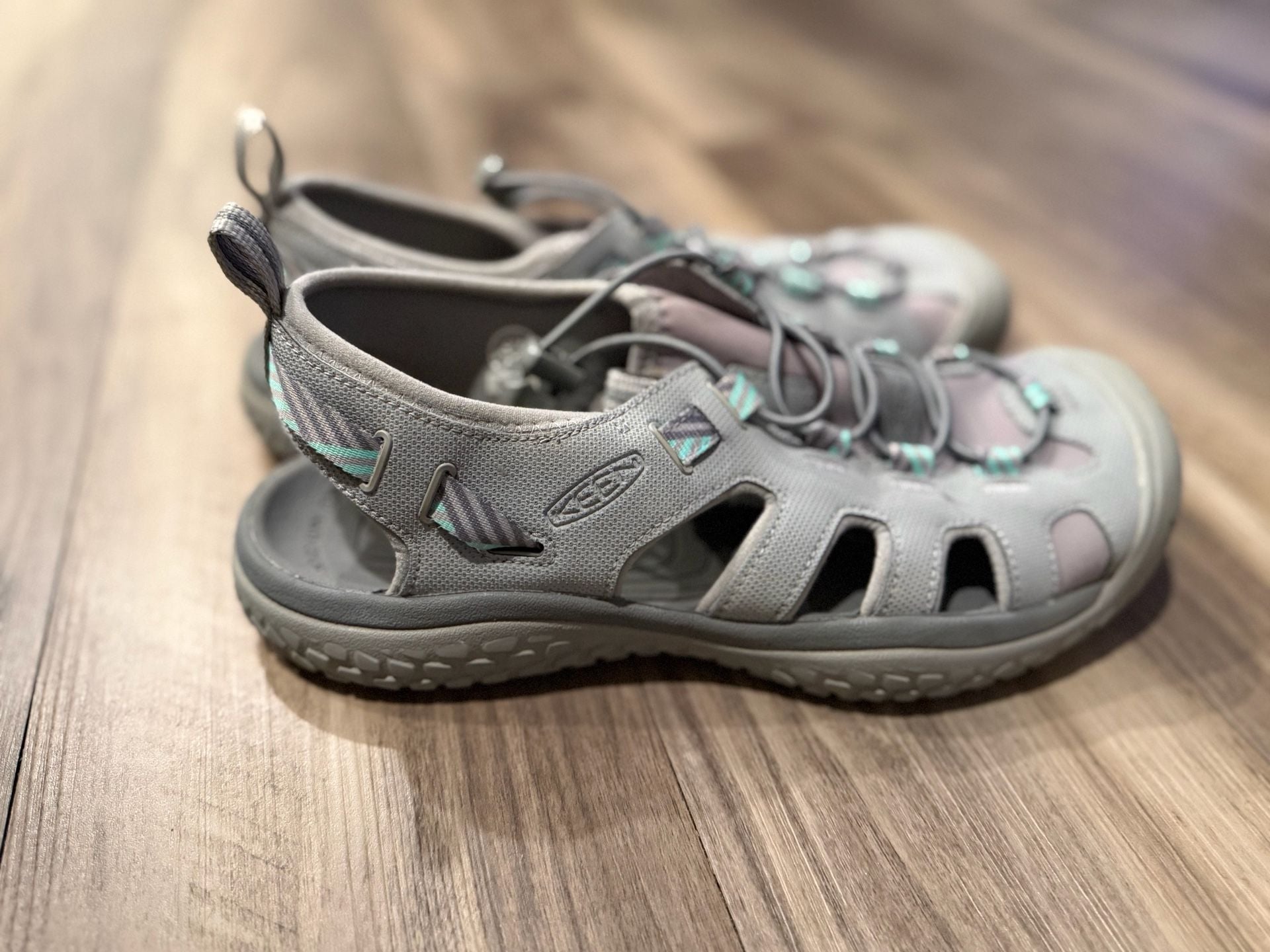 Keen Whisper Womens Grey Teal Turquoise Walking Hiking Sandals 5