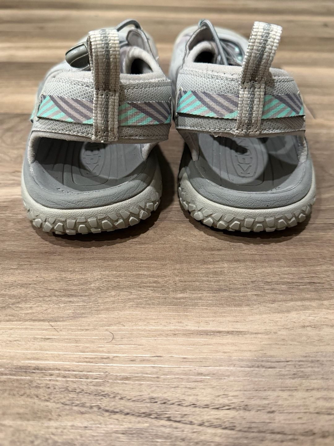 Keen Whisper Womens Grey Teal Turquoise Walking Hiking Sandals 7