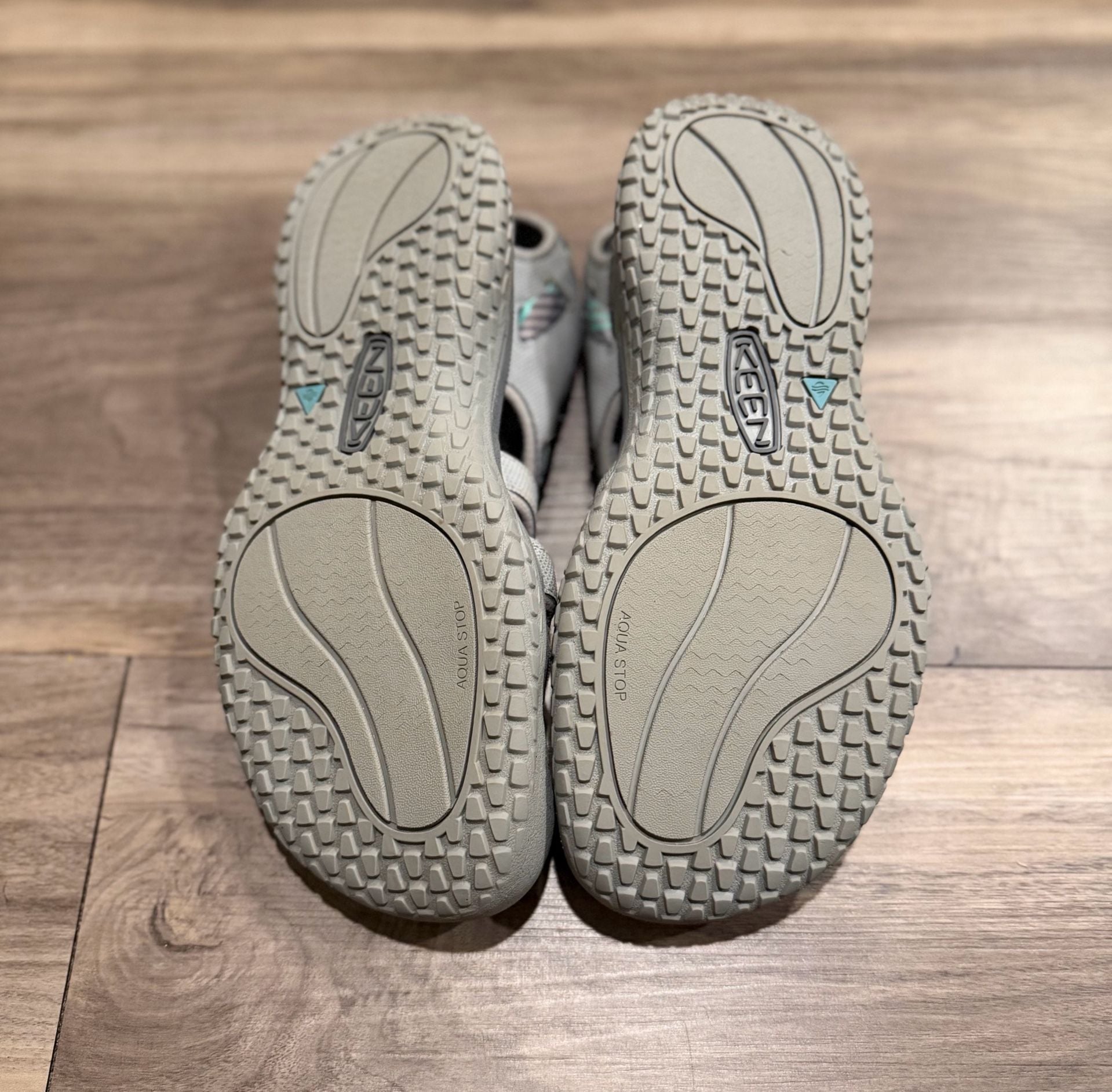 Keen Whisper Womens Grey Teal Turquoise Walking Hiking Sandals 8