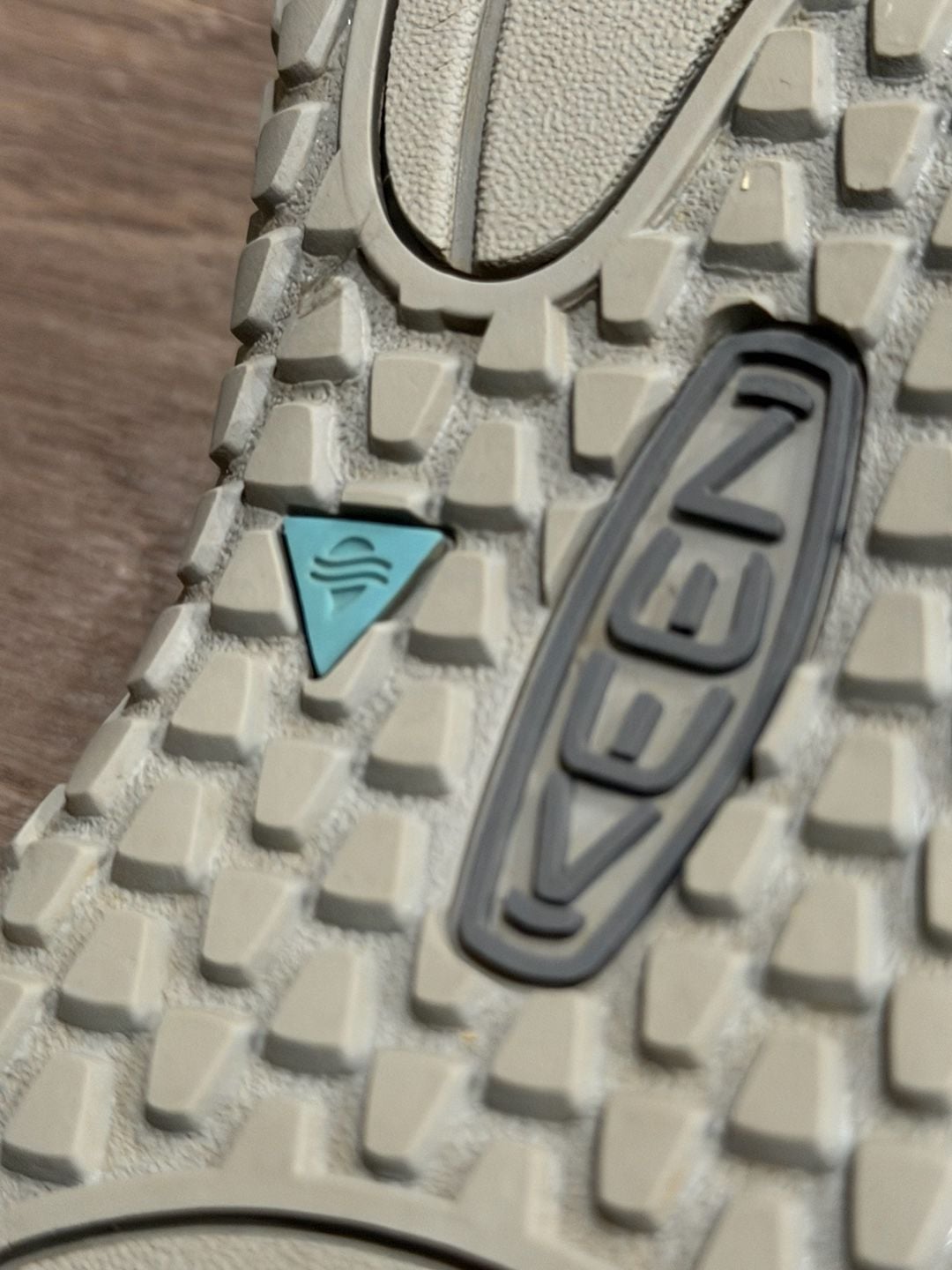 Keen Whisper Womens Grey Teal Turquoise Walking Hiking Sandals 9