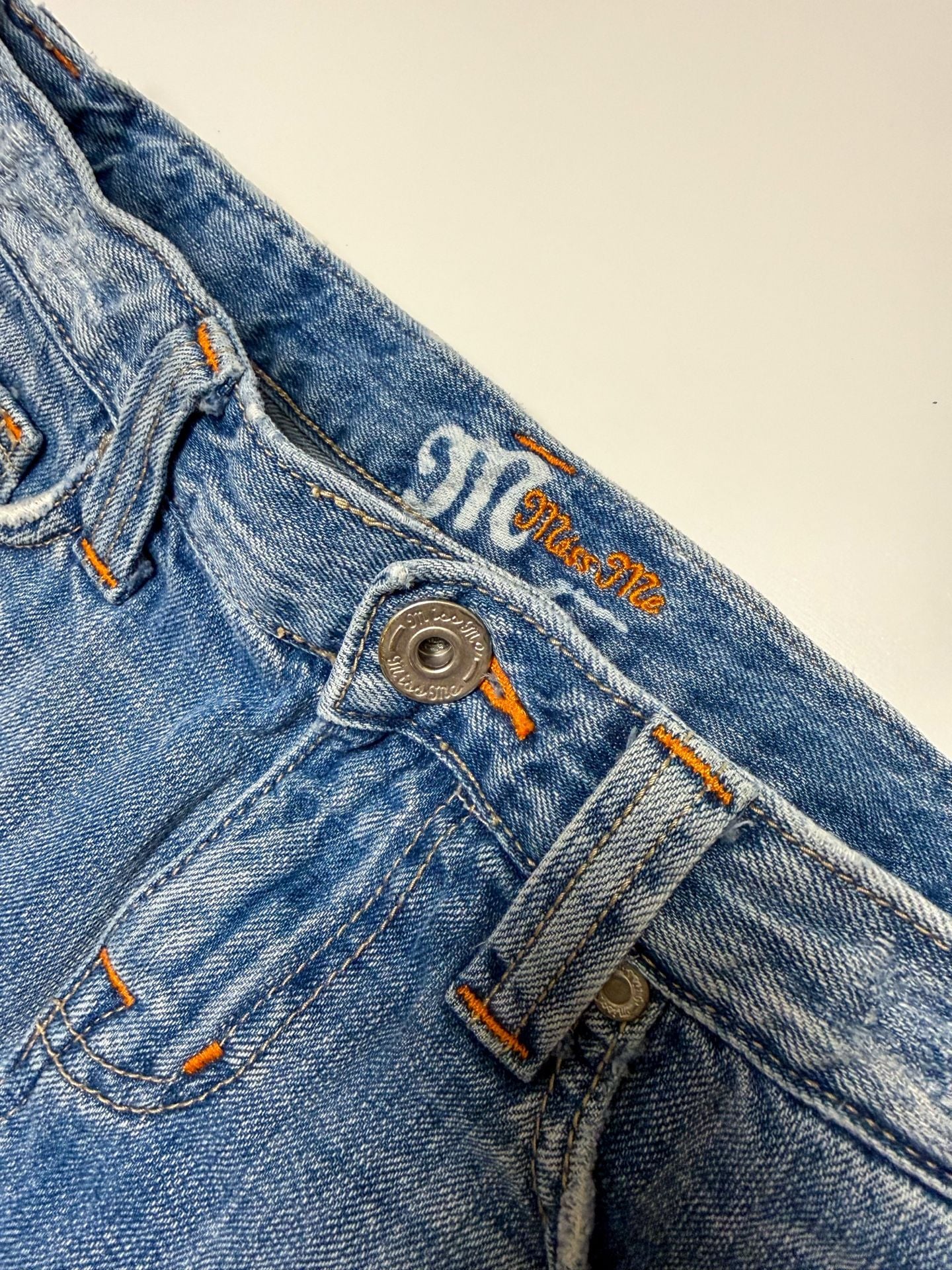 Product thumbnail 4