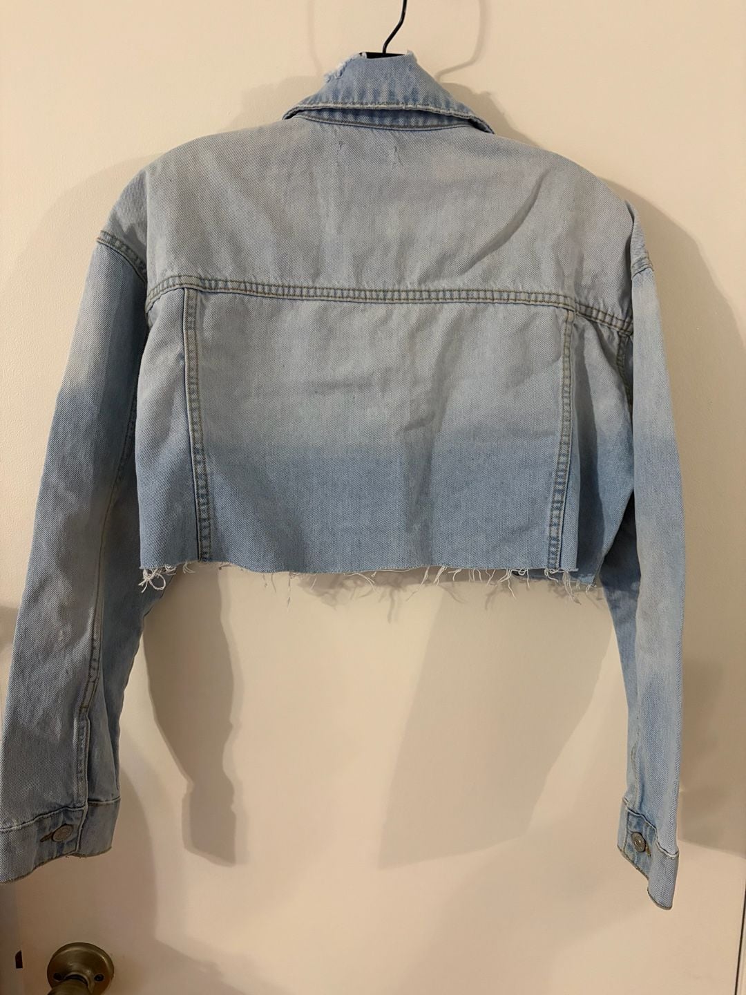 Forever 21 Light Wash Cropped Raw Hem Distressed Denim Jacket 3