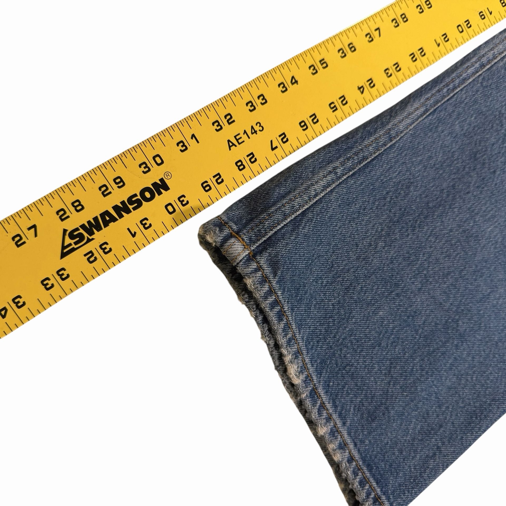 NWOT BDG Urban Outfitters Distressed Button-Fly Straight Leg Jeans Size 25 5