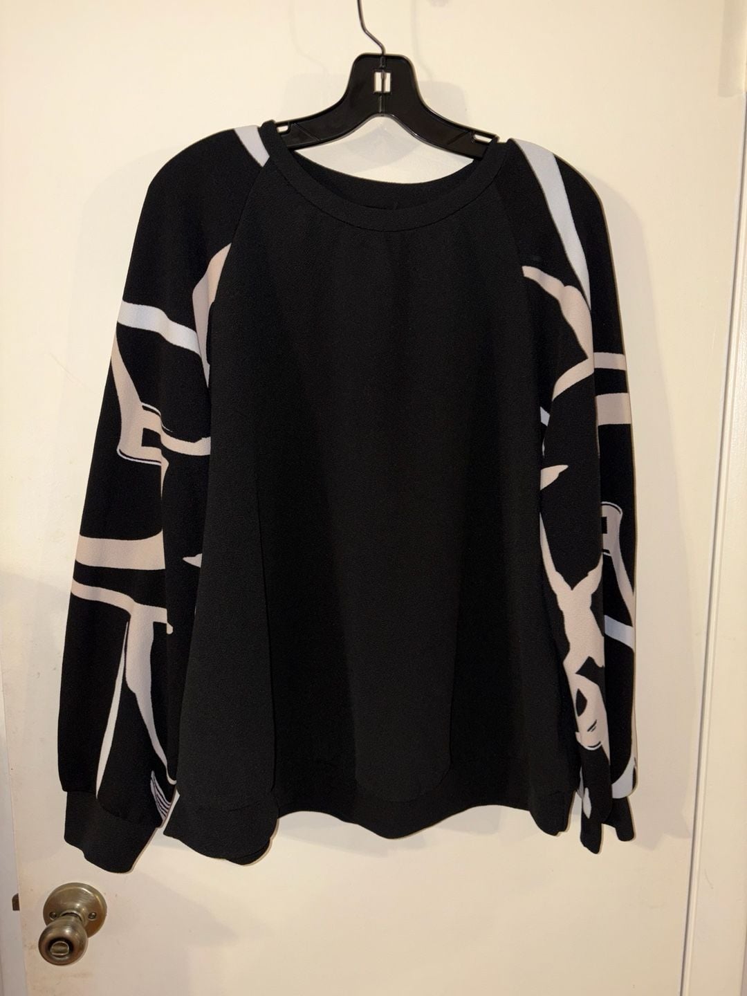 Abstract Sleeve Pullover Top Black Long Sleeve Sweatshirt 2